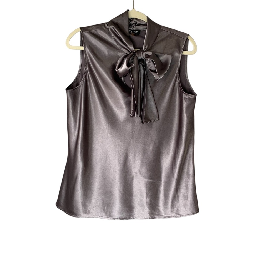 Nine West gray satin career wear classic tank blouse‎ with neck tie. Size L